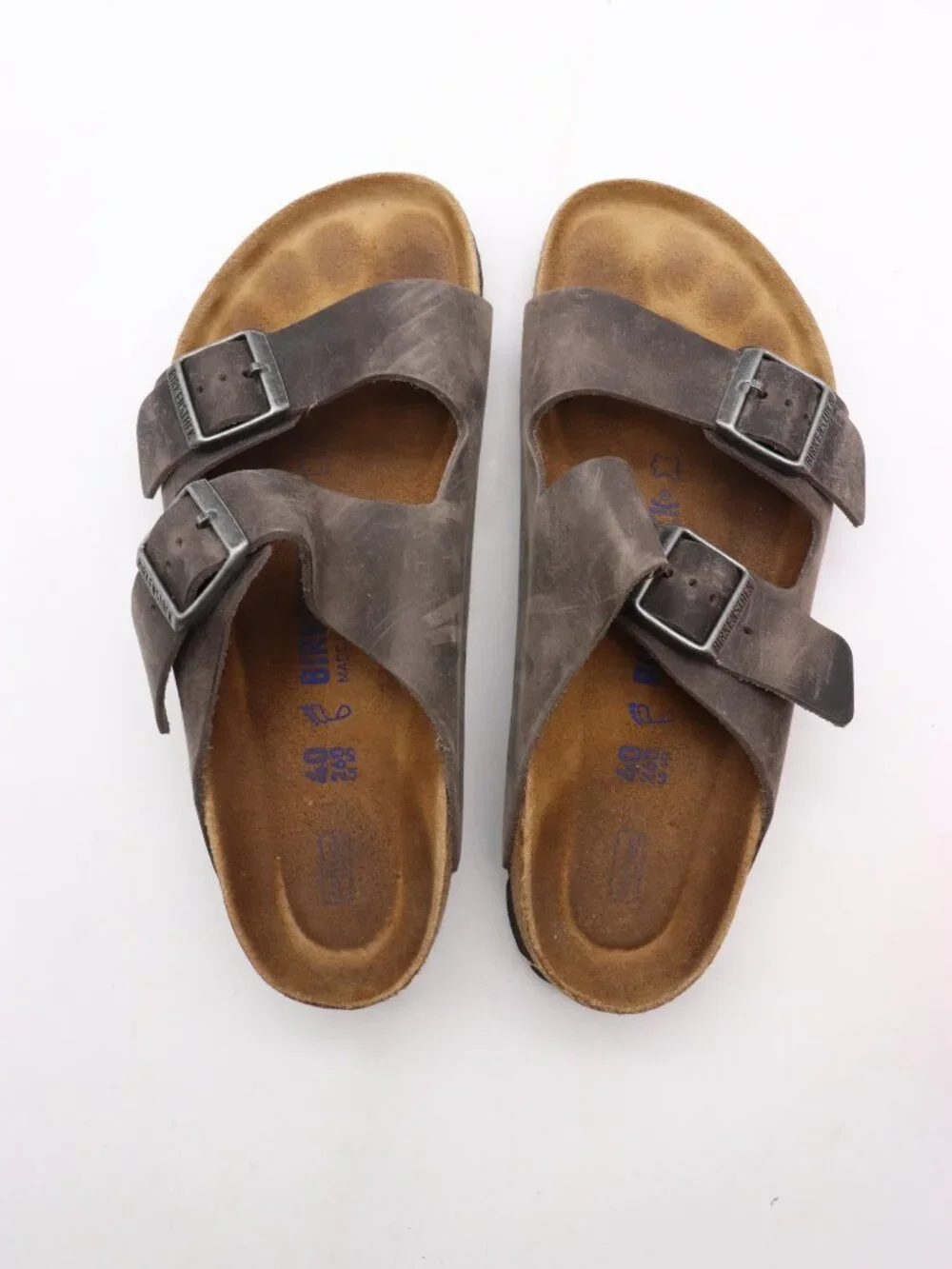 Birkenstock Arizona Gray Leather Men's 7 Women's 9 EU 40 Soft Footbed Sandals